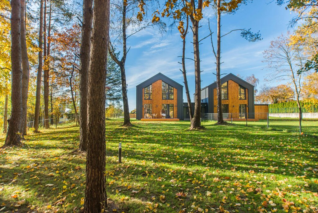 Custom home in the woods of Utah, with large modern windows.